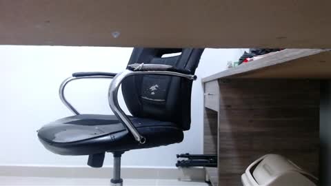 Snapshot of alextwunkk chatting on February 6, 1:05 am Alex online show from February 6, 1:05 am