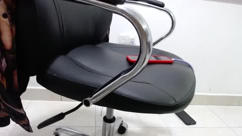 Snapshot of alextwunkk chatting on February 16, 1:03 am Alex online show from February 16, 1:03 am