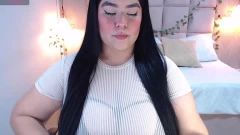 Snapshot of alexxa_curvy_ chatting on February 22, 12:05 am Alexxa curvy online show from February 22, 12:05 am