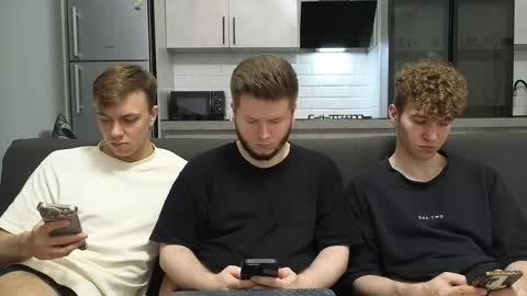 Snapshot of alexxx_d chatting on June 6, 9:08 pm AlexDimaIgor online show from June 6, 9:08 pm