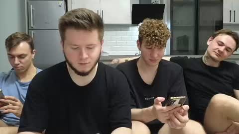 Snapshot of alexxx_d chatting on June 10, 8:52 pm AlexDimaIgor online show from June 10, 8:52 pm