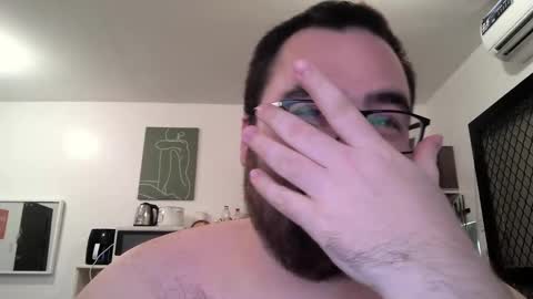 Snapshot of alexxxbear chatting on February 8, 11:55 pm alexxxbear online show from February 8, 11:55 pm