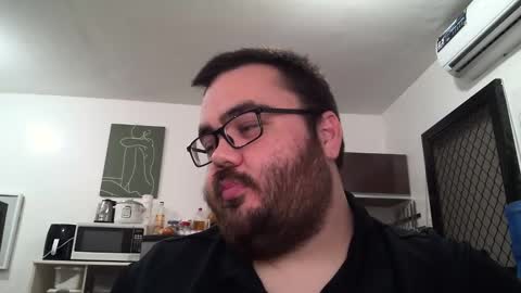 Snapshot of alexxxbear chatting on February 10, 6:03 pm alexxxbear online show from February 10, 6:03 pm