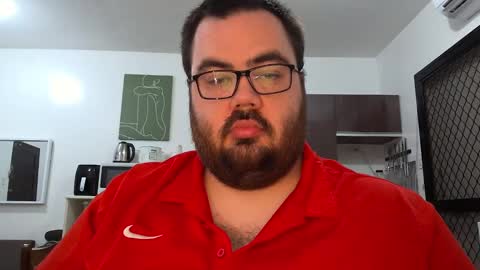 Snapshot of alexxxbear chatting on February 12, 10:26 pm alexxxbear online show from February 12, 10:26 pm