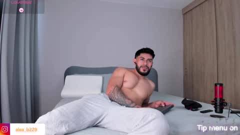 Snapshot of alexxxmachine chatting on September 9, 10:09 pm Alex   freelance model  instagram alex b229 online show from September 9, 10:09 pm