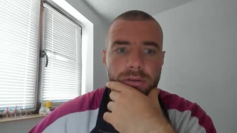 alfiesolomons87 online show from October 22, 10:15 am