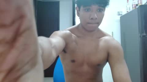 Snapshot of alfred_cantillo chatting on May 26, 1:12 am alfred_cantillo online show from May 26, 1:12 am