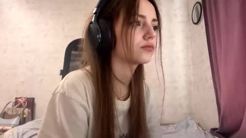 Snapshot of alfrediamordino chatting on October 13, 8:25 am Alice online show from October 13, 8:25 am