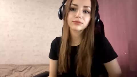 Snapshot of alfrediamordino chatting on October 18, 8:37 am Alice online show from October 18, 8:37 am