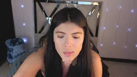Carolina Join The Fan Club  online show from May 4, 11:45 pm