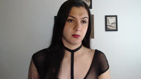 Snapshot of alguien_mas01 chatting on January 14, 2:40 am cami online show from January 14, 2:40 am