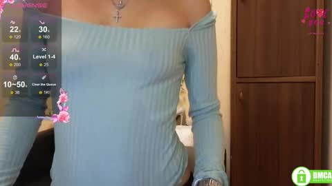 Snapshot of alianna_solo_kiss chatting on October 19, 11:22 am Alianna online show from October 19, 11:22 am
