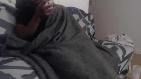 Snapshot of aliasallday chatting on January 22, 2:04 am Alias online show from January 22, 2:04 am