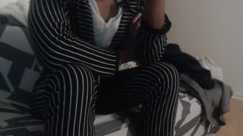 Snapshot of aliasallday chatting on February 20, 2:29 am Alias online show from February 20, 2:29 am