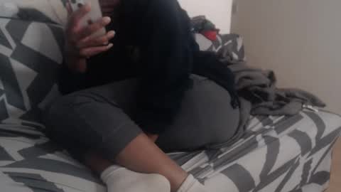 Snapshot of aliasallday chatting on February 27, 1:48 am Alias online show from February 27, 1:48 am