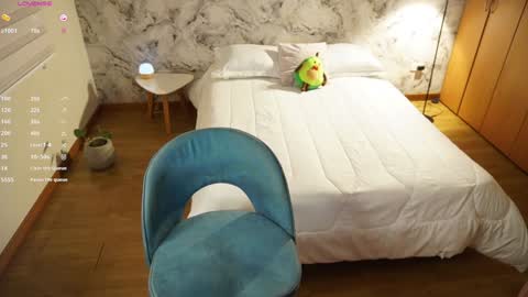 Snapshot of alicce_belluci chatting on January 18, 2:25 am Alicce belluci online show from January 18, 2:25 am