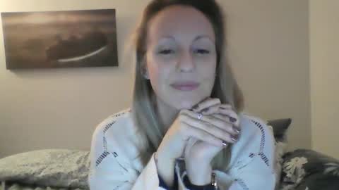 Snapshot of alice8363 chatting on December 12, 4:10 pm Alice online show from December 12, 4:10 pm