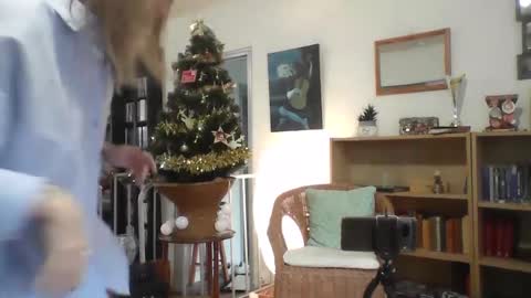 Snapshot of alice8363 chatting on December 17, 2:55 pm Alice online show from December 17, 2:55 pm