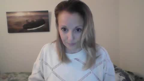 Snapshot of alice8363 chatting on December 29, 4:08 pm Alice online show from December 29, 4:08 pm