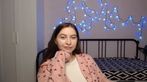 Alice online show from December 20, 6:02 pm