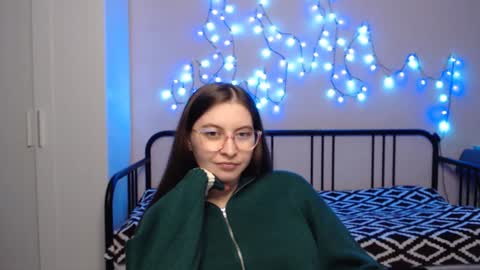 Alice online show from January 12, 8:47 pm