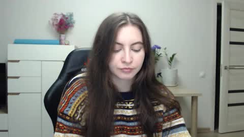 Alice online show from November 16, 8:25 pm