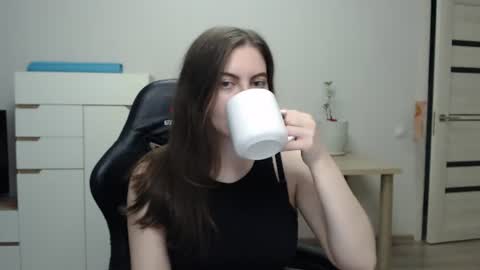 Alice online show from July 18, 4:44 pm