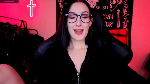 Snapshot of alice___mistress chatting on May 31, 3:04 am Miss Alice online show from May 31, 3:04 am