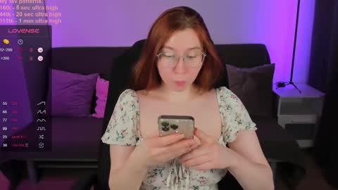 Snapshot of alice__still chatting on September 27, 3:06 pm Alice Next Stream on Monday  online show from September 27, 3:06 pm