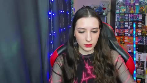 Snapshot of alice_bailey chatting on February 14, 12:36 pm Alice online show from February 14, 12:36 pm