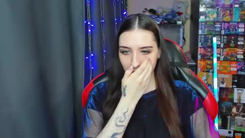 Snapshot of alice_bailey chatting on March 7, 4:11 pm Alice online show from March 7, 4:11 pm