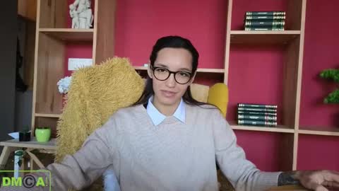 A R Y A  T I A online show from February 20, 2:13 pm