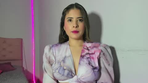 Snapshot of alice_cespedes chatting on February 17, 10:14 pm alice_cespedes online show from February 17, 10:14 pm