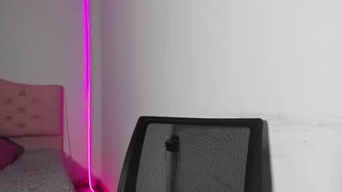 Snapshot of alice_cespedes chatting on March 4, 10:49 pm alice_cespedes online show from March 4, 10:49 pm