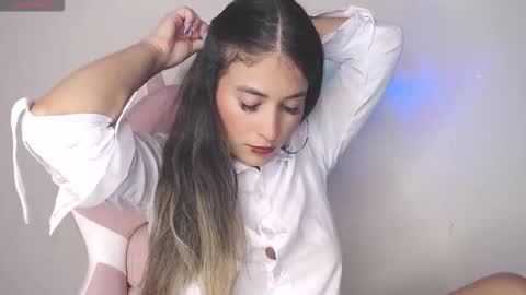 Snapshot of alice_cespedes chatting on October 26, 6:25 pm alice_cespedes online show from October 26, 6:25 pm