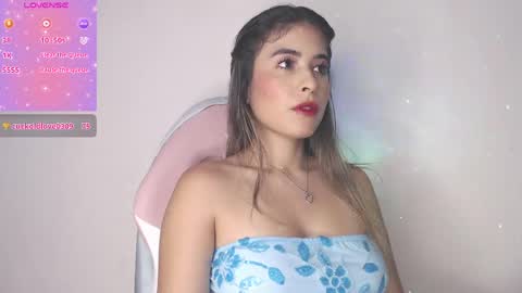 Snapshot of alice_cespedes chatting on May 28, 10:18 pm alice_cespedes online show from May 28, 10:18 pm