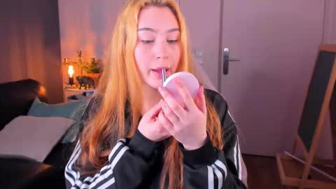 Snapshot of alice_clark13 chatting on November 25, 10:59 am Alis online show from November 25, 10:59 am