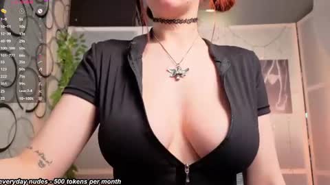 Snapshot of alice_dusk_ chatting on June 20, 8:28 am Alice online show from June 20, 8:28 am