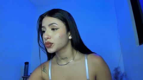 Snapshot of alice_fox___ chatting on January 15, 12:47 pm Manuela online show from January 15, 12:47 pm