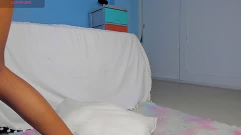 ALICE    Alice guzman online show from June 8, 5:46 pm