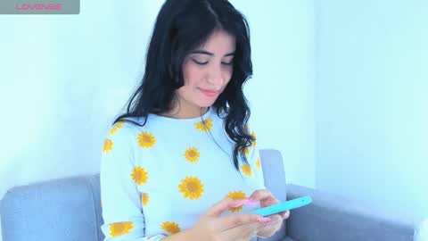 Snapshot of alice_jenner_ chatting on December 12, 12:16 am Alice online show from December 12, 12:16 am