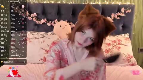 Snapshot of alice_langley chatting on September 28, 12:32 pm Alice 3 online show from September 28, 12:32 pm