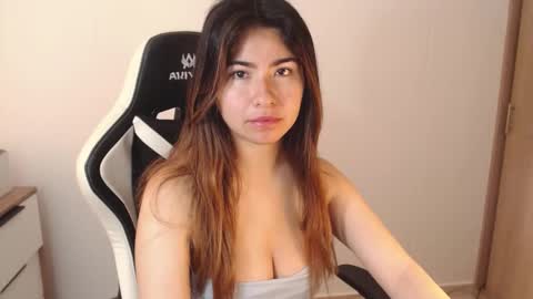 Snapshot of alice_middle01 chatting on March 10, 4:57 pm Alice online show from March 10, 4:57 pm