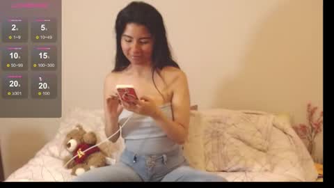 Snapshot of alice_middle01 chatting on October 14, 4:52 pm Alice online show from October 14, 4:52 pm