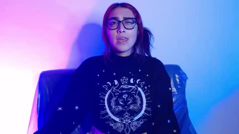 Snapshot of alice_phantom chatting on January 14, 4:07 am online show from January 14, 4:07 am