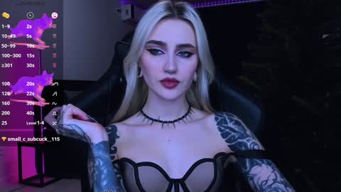 Alice online show from December 6, 5:44 pm