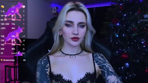 Alice online show from December 7, 6:15 pm