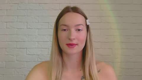 Snapshot of alice_sweet_01 chatting on November 12, 11:54 am Alice online show from November 12, 11:54 am