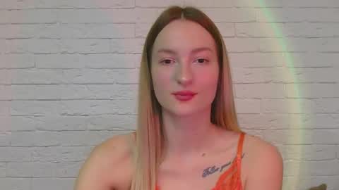 Snapshot of alice_sweet_01 chatting on November 15, 4:47 pm Alice online show from November 15, 4:47 pm