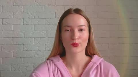 Snapshot of alice_sweet_01 chatting on December 15, 11:14 am Alice online show from December 15, 11:14 am